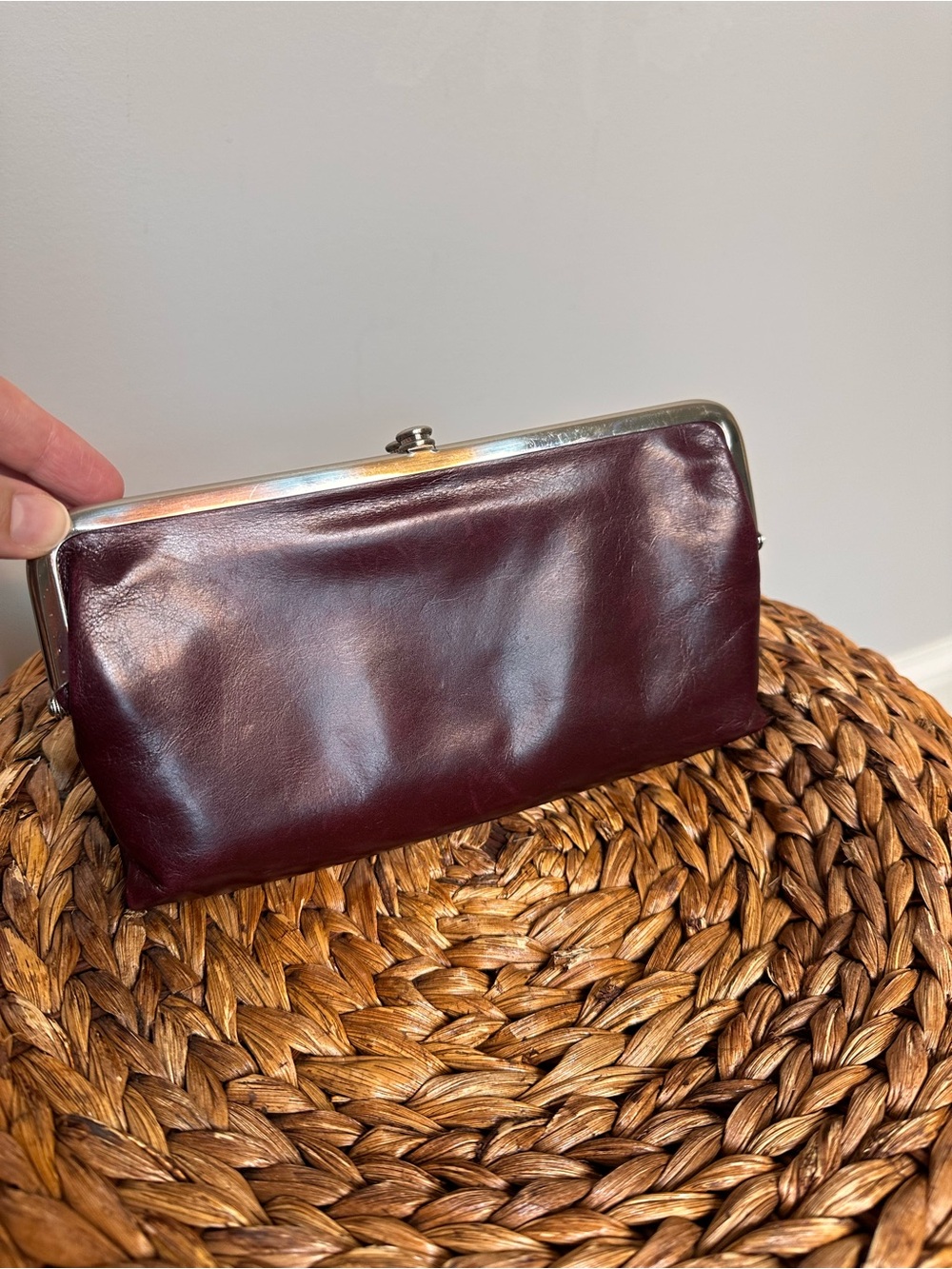 Hobo International Lauren wallet clutch burgundy oxblood leather kisslock - Picture 2 of 7